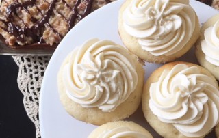 vanilla cupcakes on a plate