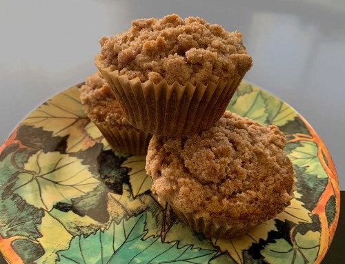 Olive Oil Pumpkin Muffins with Cinnamon Crunch Topping
